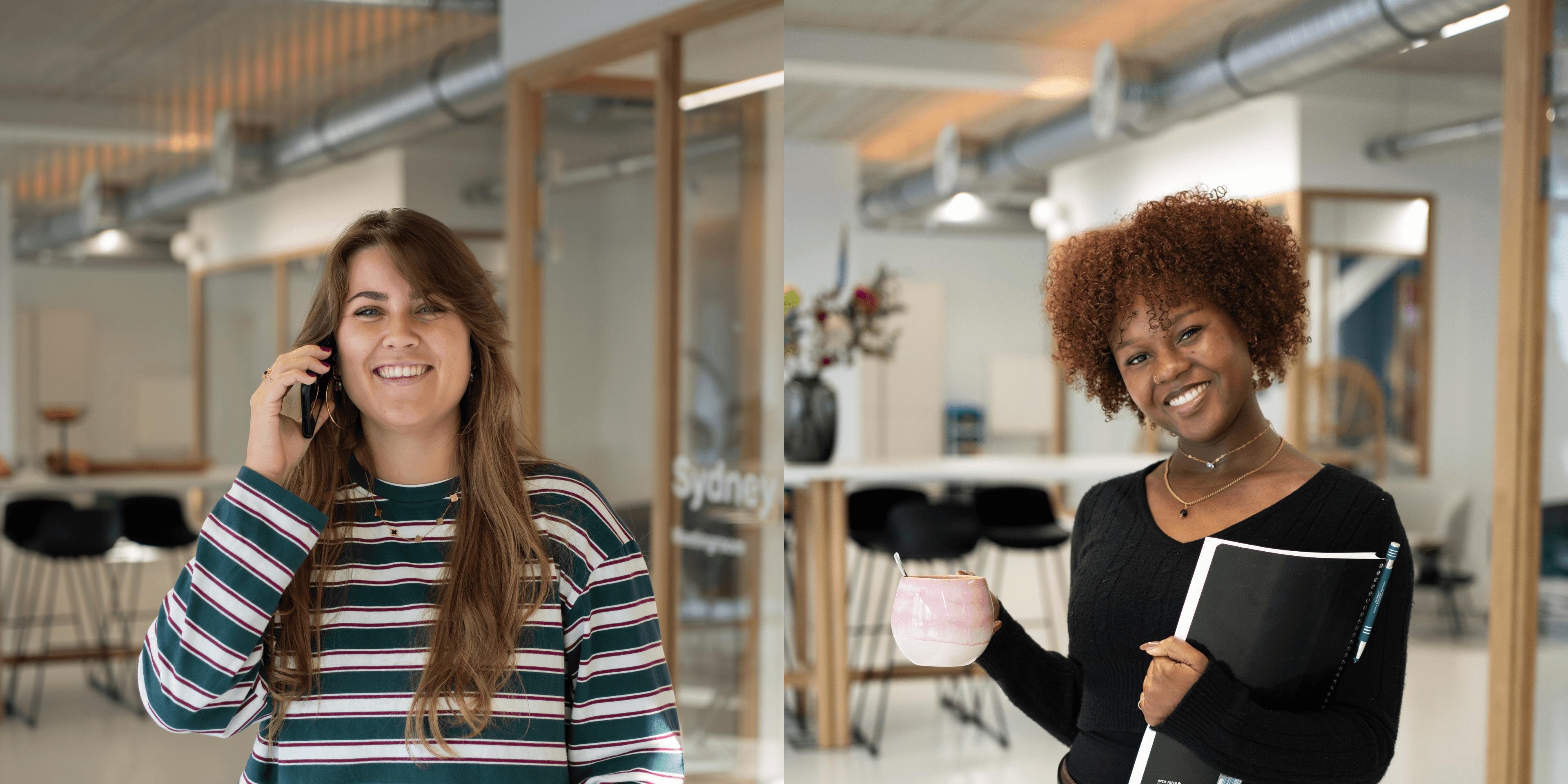 Twee loopbaancoaches aan het werk op kantoor